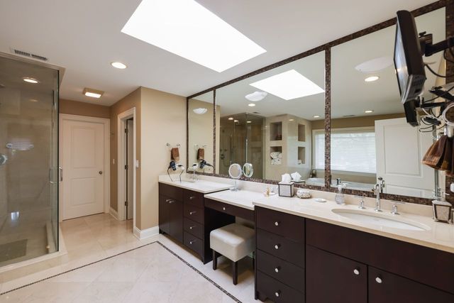 4315 Suffield Court, Skokie, IL 60076