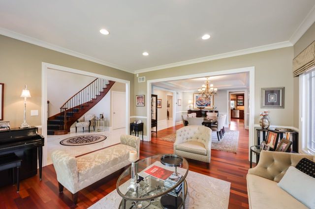 4315 Suffield Court, Skokie, IL 60076