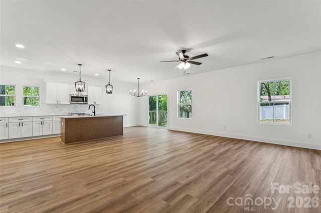 321 Henderson Circle, Harrisburg, NC 28075