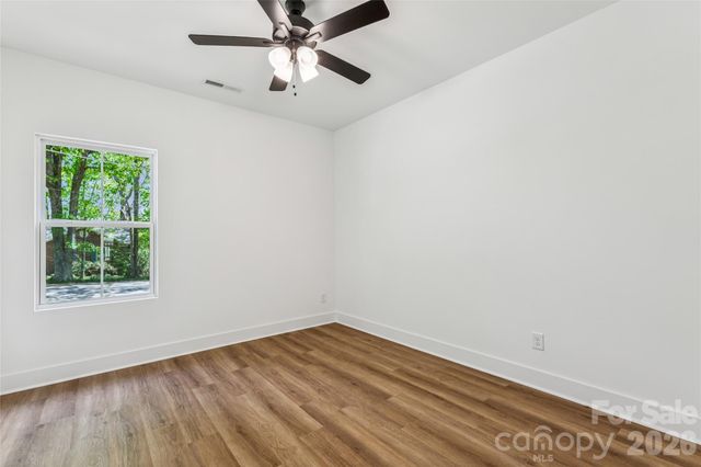 321 Henderson Circle, Harrisburg, NC 28075