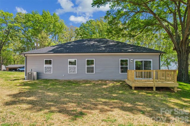 321 Henderson Circle, Harrisburg, NC 28075