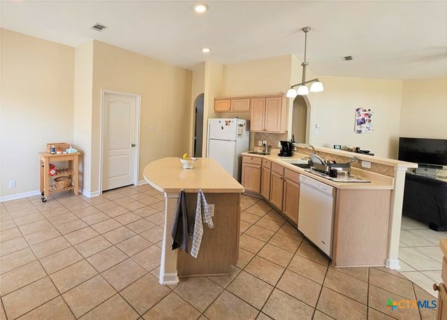2253 N Ranch Estates Boulevard, New Braunfels, TX 78130