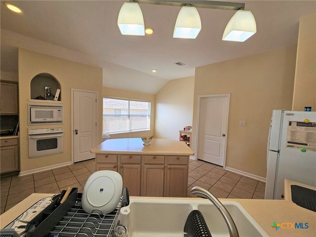 2253 N Ranch Estates Boulevard, New Braunfels, TX 78130
