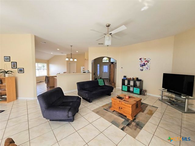 2253 N Ranch Estates Boulevard, New Braunfels, TX 78130