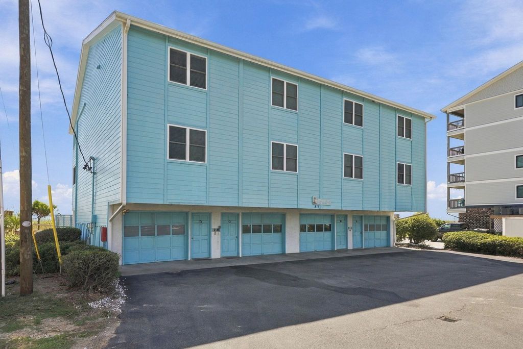 813 N Ocean Blvd., Surfside Beach, SC 29575 — exterior