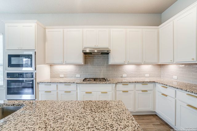 3707 Eliberis, San Antonio, TX 78261