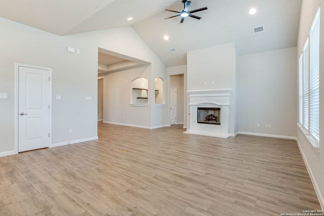 3707 Eliberis, San Antonio, TX 78261