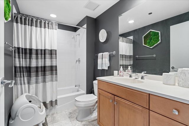 600 N LAKE SHORE Drive 2102, Chicago, IL 60611