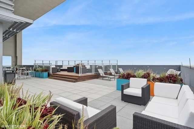 600 N LAKE SHORE Drive 2102, Chicago, IL 60611