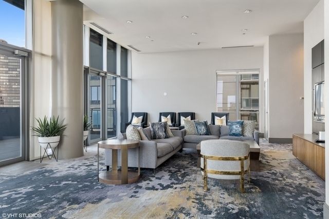 600 N LAKE SHORE Drive 2102, Chicago, IL 60611