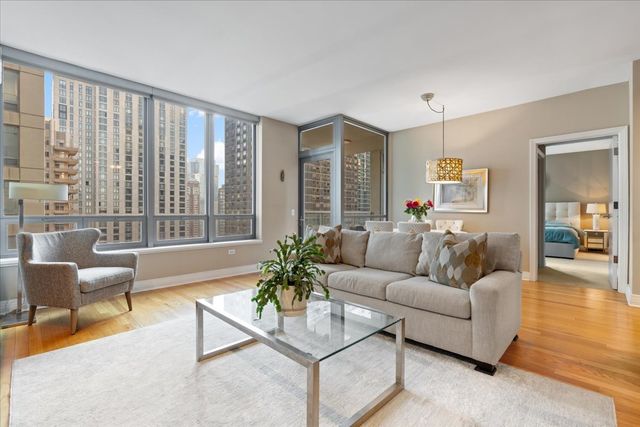600 N LAKE SHORE Drive 2102, Chicago, IL 60611