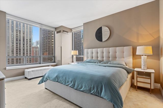 600 N LAKE SHORE Drive 2102, Chicago, IL 60611