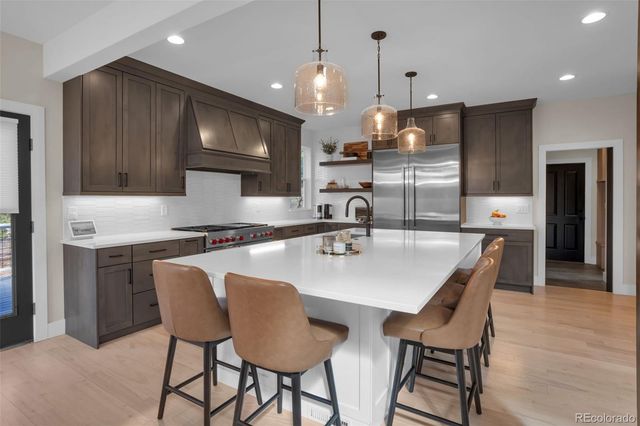 26400 Columbine Glen Avenue, Golden, CO 80401