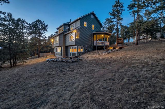 26400 Columbine Glen Avenue, Golden, CO 80401