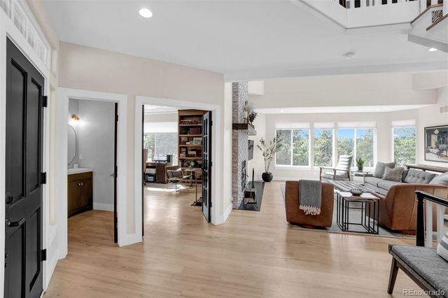 26400 Columbine Glen Avenue, Golden, CO 80401