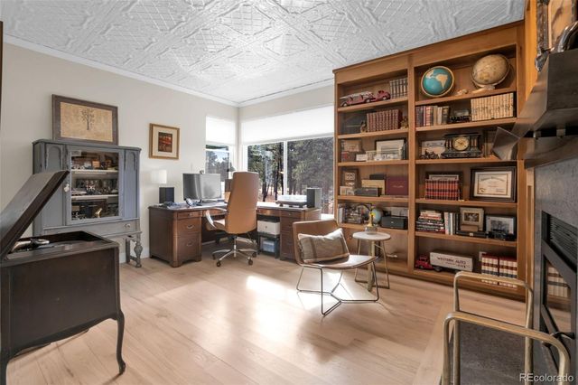 26400 Columbine Glen Avenue, Golden, CO 80401