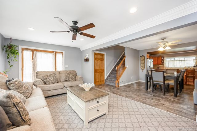 138 Rim Lane, Hicksville, NY 11801