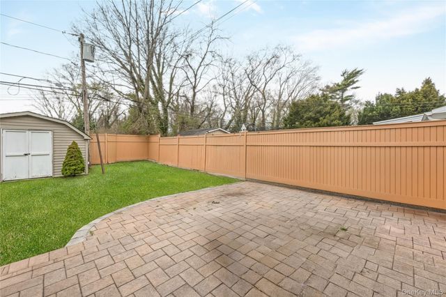 138 Rim Lane, Hicksville, NY 11801