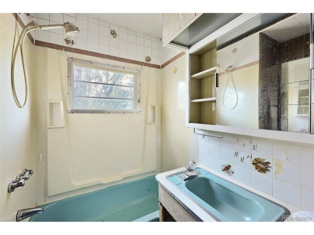 7365 W 61st Ave, Arvada, CO 80003