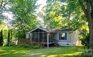 403 Doliver Drive, Horse Shoe, NC 28742