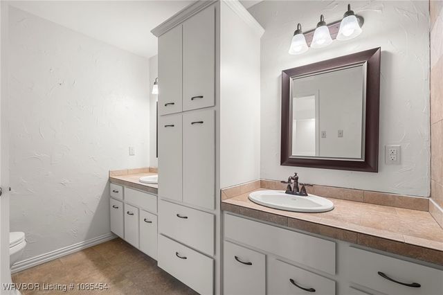 1507 9th Street, Van Buren, AR 72956