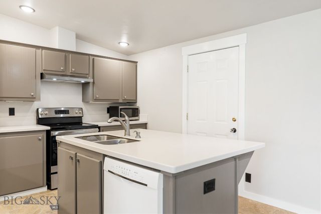 109 Run Way Lane, Livingston, MT 59047