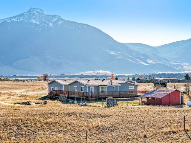 109 Run Way Lane, Livingston, MT 59047