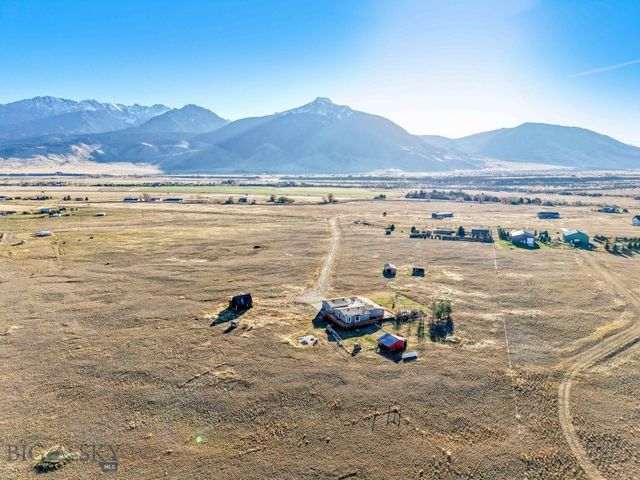 109 Run Way Lane, Livingston, MT 59047