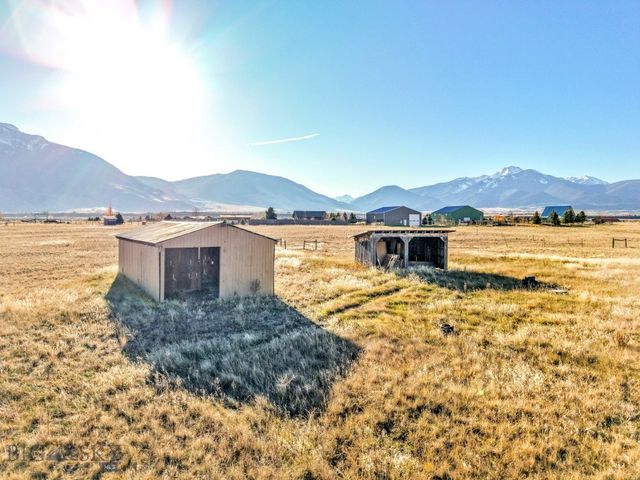 109 Run Way Lane, Livingston, MT 59047