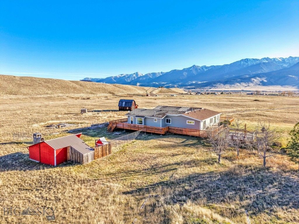 109 Run Way Lane, Livingston, MT 59047