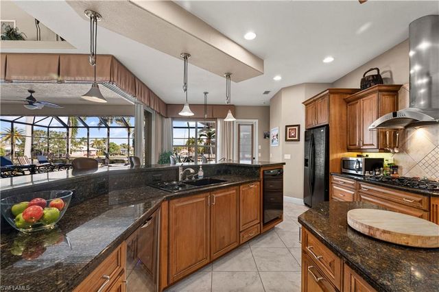 48 Colony Point DR, Punta Gorda, FL 33950