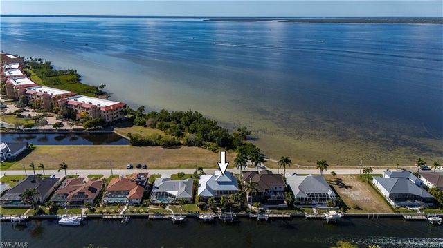 48 Colony Point DR, Punta Gorda, FL 33950