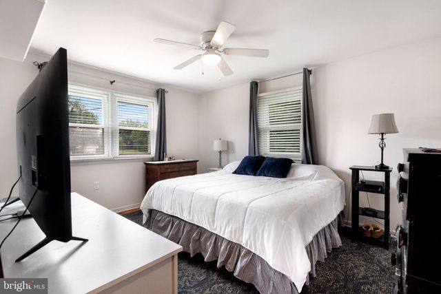 3153 CHARLES TOWN RD, Kearneysville, WV 25430