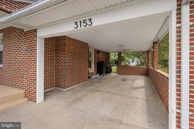 3153 CHARLES TOWN RD, Kearneysville, WV 25430