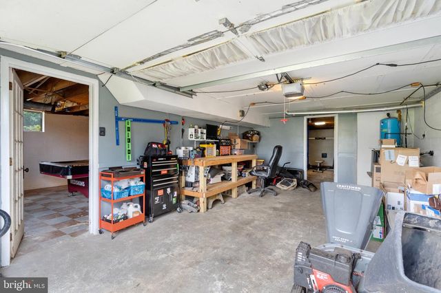 3153 CHARLES TOWN RD, Kearneysville, WV 25430