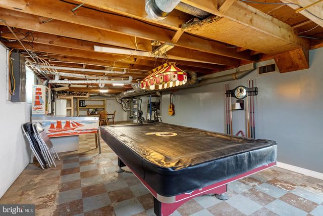 3153 CHARLES TOWN RD, Kearneysville, WV 25430