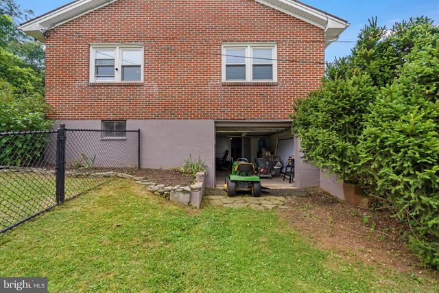 3153 CHARLES TOWN RD, Kearneysville, WV 25430