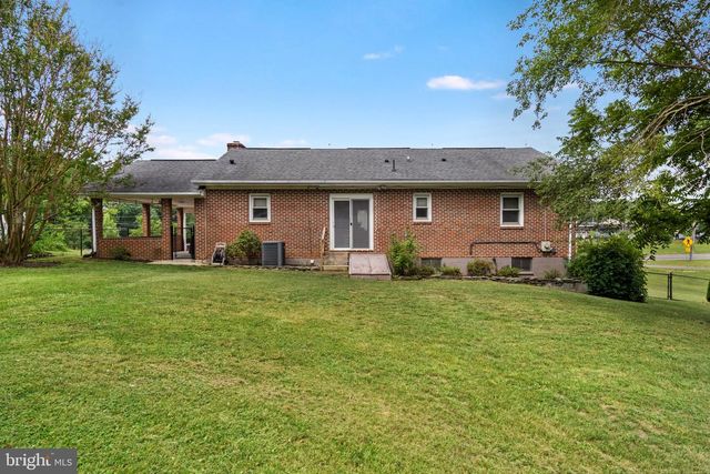 3153 CHARLES TOWN RD, Kearneysville, WV 25430