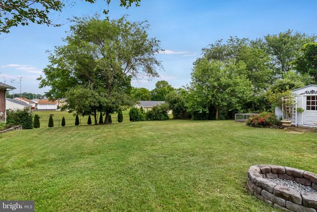 3153 CHARLES TOWN RD, Kearneysville, WV 25430