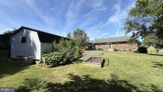 3153 CHARLES TOWN RD, Kearneysville, WV 25430