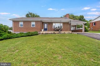 3153 CHARLES TOWN RD, Kearneysville, WV 25430