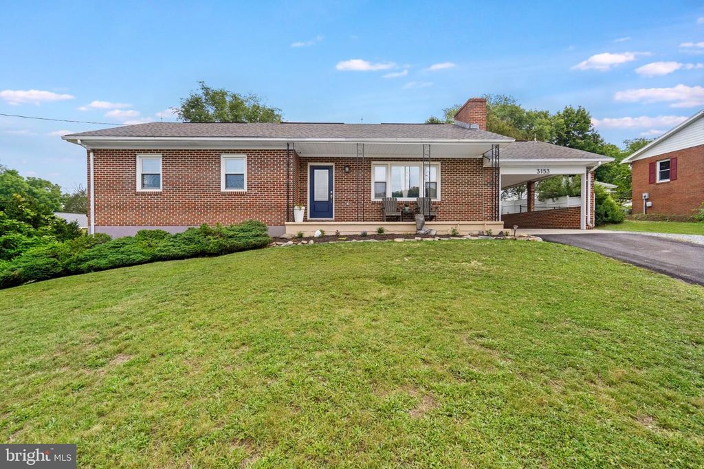 3153 CHARLES TOWN RD, Kearneysville, WV 25430