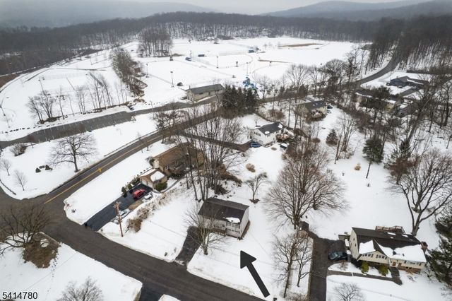 74 Sleepy Hollow Rd, Byram Twp., NJ 07821