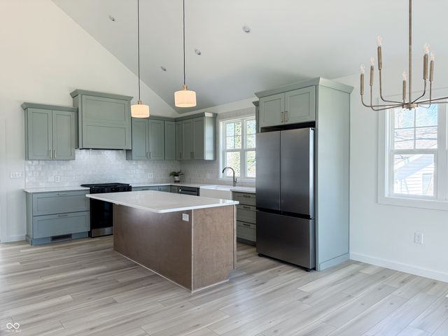 8835 S Slevins Drive, Nineveh, IN 46164