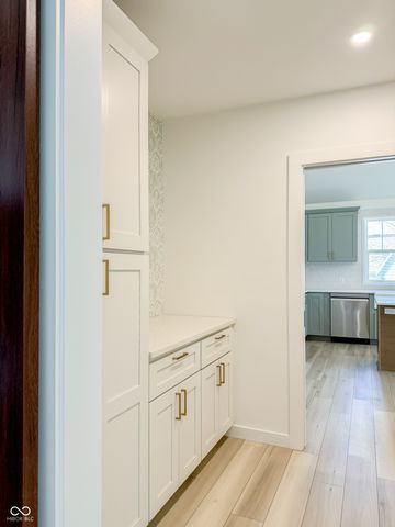 8835 S Slevins Drive, Nineveh, IN 46164