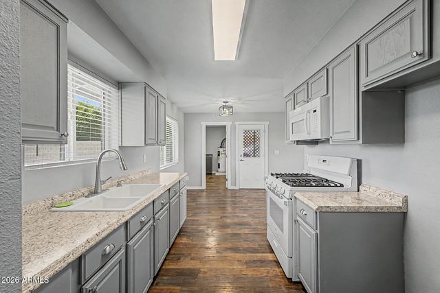 333 E PARK Avenue, Gilbert, AZ 85234