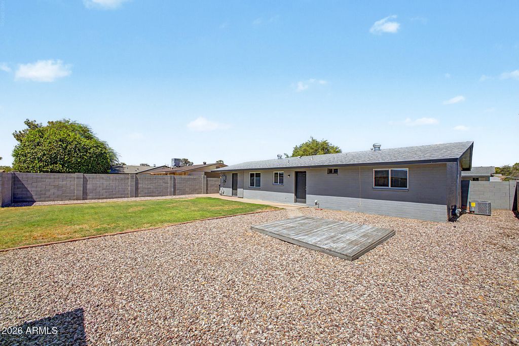 333 E PARK Avenue, Gilbert, AZ 85234 — photo 3