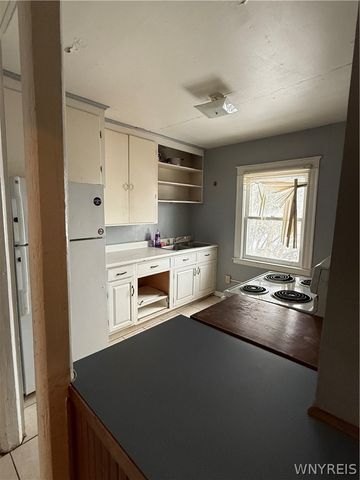 615 Chestnut Avenue, Niagara Falls, NY 14305