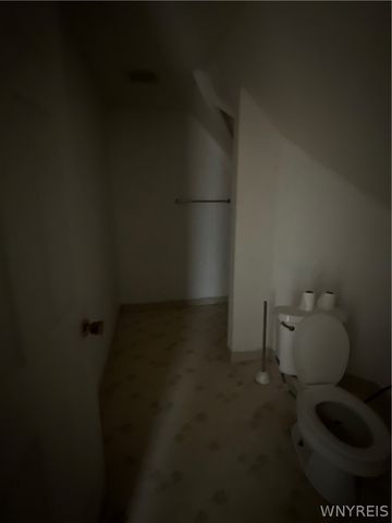 615 Chestnut Avenue, Niagara Falls, NY 14305