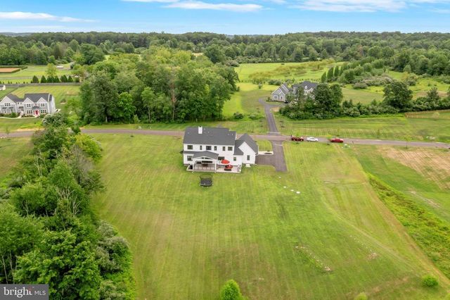 6934 GREENE MEADOW LN, New Hope, PA 18938